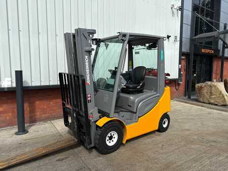 Carrelli elevatori GPL 2018  Jungheinrich TFG 320s MP GE 120-464 DZ (1)