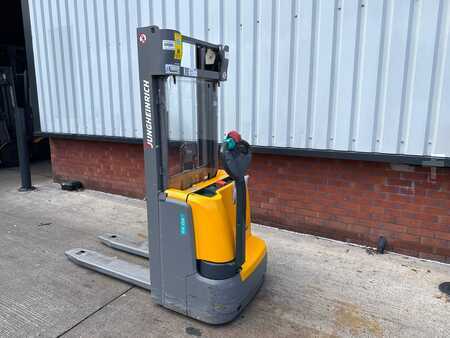 Apilador conductor incorporado 2019  Jungheinrich EJC 110 115-57 430 DZ (2)