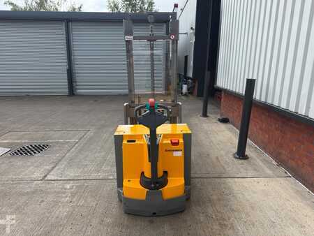 Apilador conductor incorporado 2019  Jungheinrich EJG 112 100-320 ZT (4)