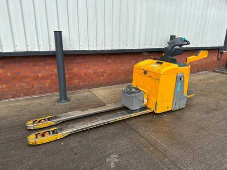 Transpaleta eléctrica 2021  Jungheinrich ERE 120 KP 195-54 (1)