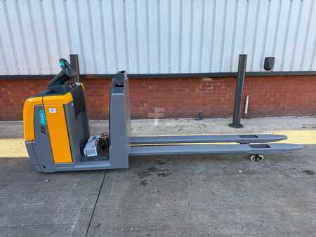 Recogepedido horizontal 2021  Jungheinrich ECE 220 240-51 (1)