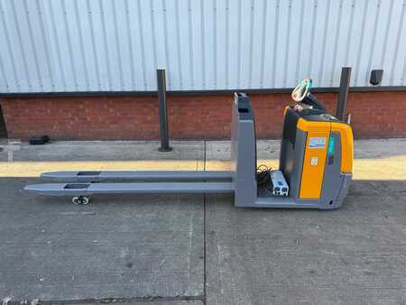 Recogepedido horizontal 2021  Jungheinrich ECE 220 240-51 (6)