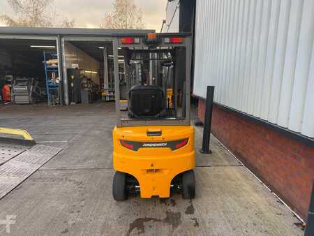 Chariots électriques à 4 roues 2022  Jungheinrich EFG BC 320 SP GE 100-480 DZ (3)