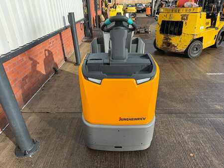 Tahač 2020  Jungheinrich EZS 350 (3)