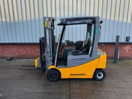 Elektromos 4 kerekű 2019  Jungheinrich EFG 320 SP GE 100-440 DZ (2)