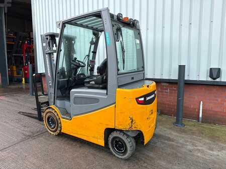 Carrelli elettrici 4 ruote 2015  Jungheinrich EFG 425ks SP GE 100-440 DZ (2)