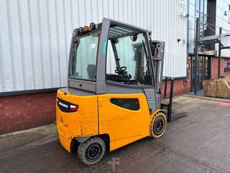 Carrelli elettrici 4 ruote 2015  Jungheinrich EFG 425ks SP GE 100-440 DZ (7)