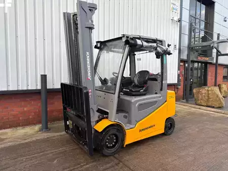 El truck - 4 hjulet 2020  Jungheinrich EFG 430 SP GE 400 ZT (1)