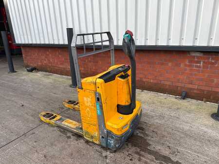 Transpaleta eléctrica 2019  Jungheinrich EJE 116 100-67 (1)