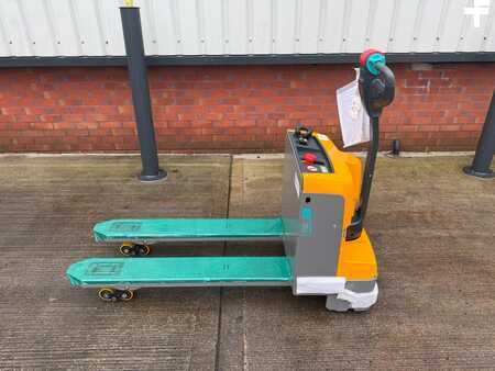 Wózki niskiego podnoszenia 2024  Jungheinrich EJE M13 G 115-54 (1)