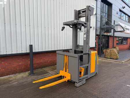 Horizontální vychystávací vozík 2021  Jungheinrich EKS 210 Z+F 115-425 ZT (1)