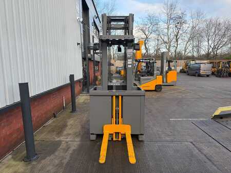 Horizontální vychystávací vozík 2021  Jungheinrich EKS 210 Z+F 115-425 ZT (3)