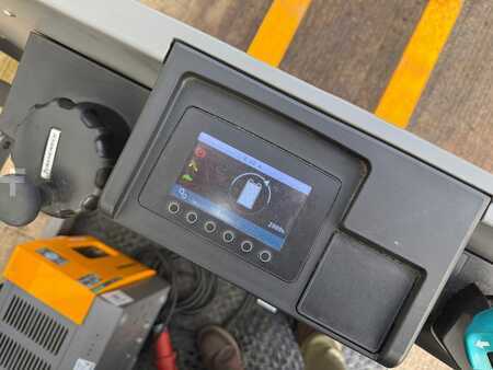 Horizontální vychystávací vozík 2021  Jungheinrich EKS 210 Z+F 115-425 ZT (7)