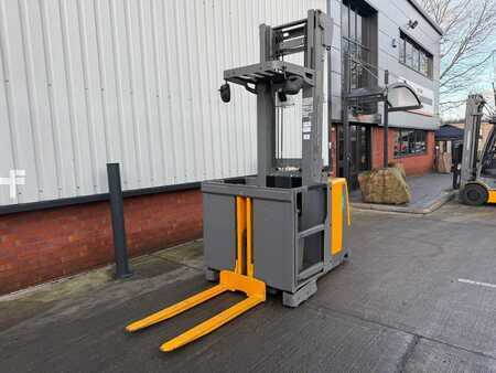 Horizontální vychystávací vozík 2021  Jungheinrich EKS 210 Z+F 115-425 ZT (1)