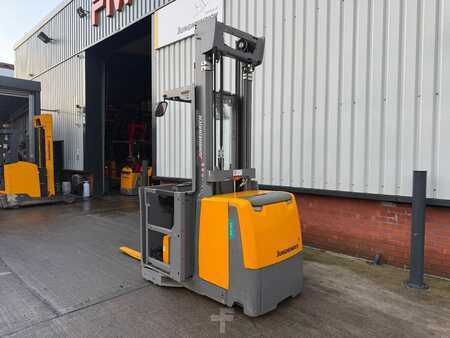 Horizontální vychystávací vozík 2021  Jungheinrich EKS 210 Z+F 115-425 ZT (3)