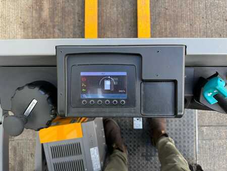 Horizontální vychystávací vozík 2021  Jungheinrich EKS 210 Z+F 115-425 ZT (7)