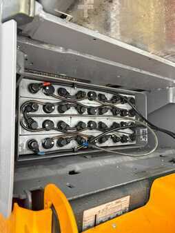 Gerbeurs à conducteur porté debout 2022  Jungheinrich ERC 214b 115-250 ZT (5)