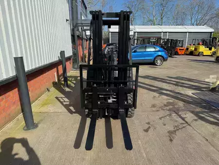 Chariots élévateurs GPL 2026  HC (Hangcha) CPYD18-XH31B1 (3)