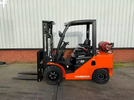 Chariots élévateurs GPL 2026  HC (Hangcha) CPYD30-XH31B1 (2)