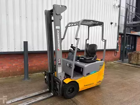 Chariots électriques à 3 roues 2019  Jungheinrich EFG 113 SP GE 100-360 ZT (1)