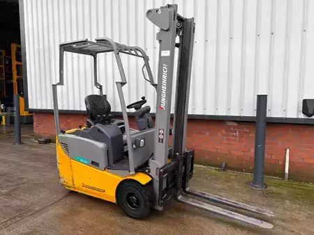 Chariots électriques à 3 roues 2019  Jungheinrich EFG 113 SP GE 100-360 ZT (7)
