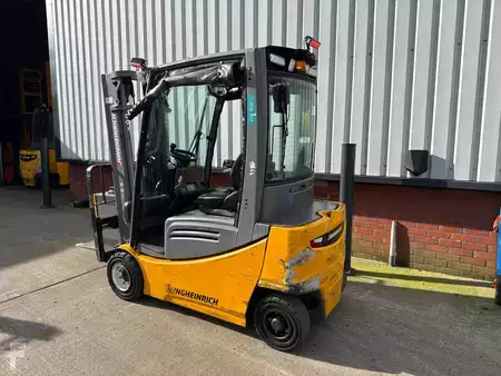 Eléctrica de 4 ruedas 2020  Jungheinrich EFG 320 115-440 DZ (2)