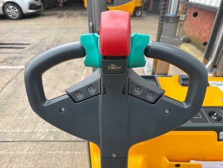 Stapelaars met staplatform 2020  Jungheinrich EJC 216 115-57 350 ZZ (9)