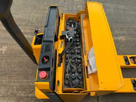 Lavtløftende truck 2021  Jungheinrich EJE 116 100-51 (6)