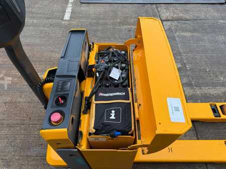 Lavtløftende truck 2019  Jungheinrich EJE 222 115-54 (6)