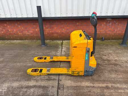 Elektrische palletwagens 2022  Jungheinrich EJE 116 100 67 (2)