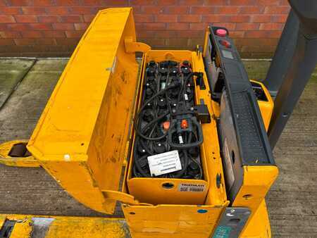 Elektrische palletwagens 2022  Jungheinrich EJE 116 100 67 (5)
