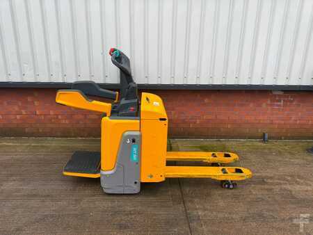 Elektrische palletwagens 2017  Jungheinrich ERE 120 KP 100-55 (8)