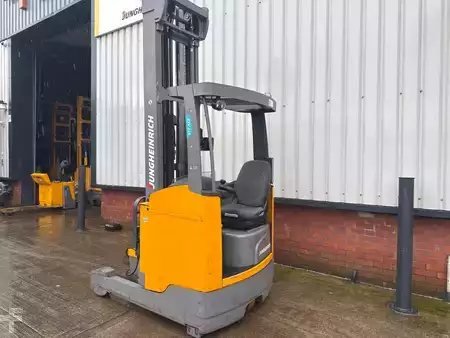 Chariots à mât rétractable 2016  Jungheinrich ETV 216 SP DL GE 100-842 DZ (2)