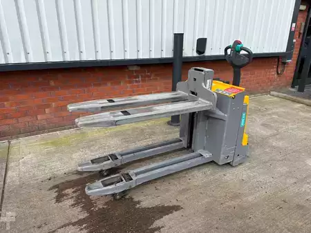 Stapelaars met staplatform 2020  Jungheinrich EMD 118 119-54 60 E (2)