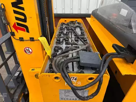 Reachtrucks 2012  Jungheinrich ETV 216 MP GE E KH 100-830 DZ (6)