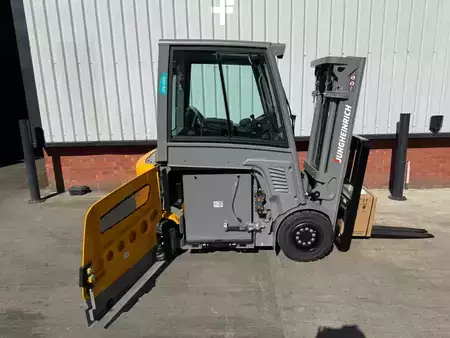 4-wiel elektrische heftrucks  Jungheinrich EFG 430k E GE 120-440 DZ - Full Cab (11)