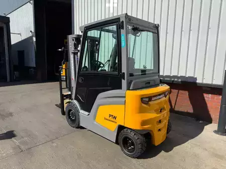 4-wiel elektrische heftrucks  Jungheinrich EFG 430k E GE 120-440 DZ - Full Cab (5)