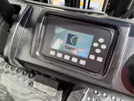 Elektromos 3 kerekű 2026  LGIV CPDS18A - Li Ion 277Ah (11)