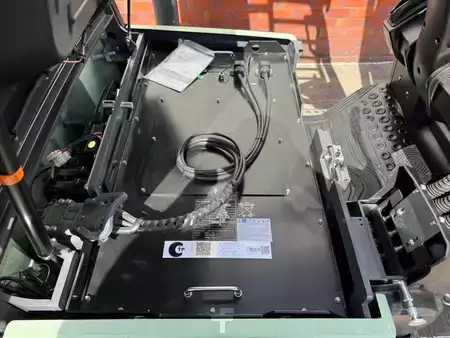 Elektromos 3 kerekű 2026  LGIV CPDS18A - Li Ion 277Ah (16)