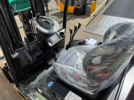Elektromos 3 kerekű 2026  LGIV CPDS18A - Li Ion 277Ah (8)