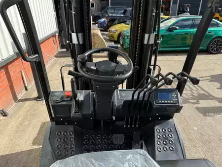 El truck - 4 hjulet 2026  LGIV CPD35 - Li Ion 412Ah (13)