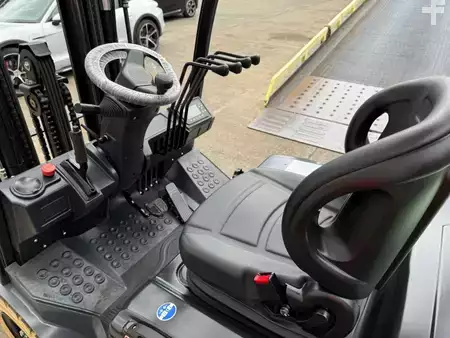 El truck - 4 hjulet 2026  LGIV CPCD25 - Li Ion 412Ah (10)