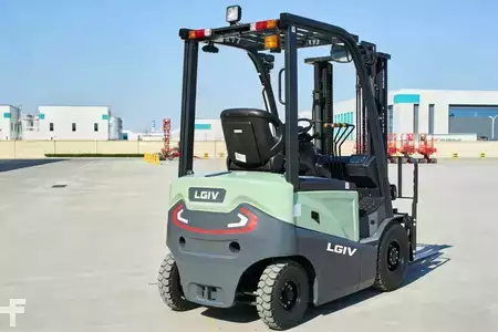 Elektro 4 Rad 2026  LGIV CPCD20 - Li Ion 277Ah (2)