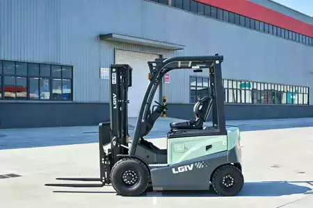 Elektro 4 Rad 2026  LGIV CPCD20 - Li Ion 412Ah (1)