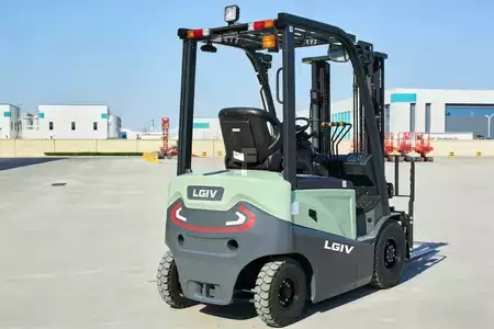 Elektro 4 Rad 2026  LGIV CPCD20 - Li Ion 412Ah (2)