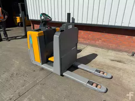 Préparateurs de commande horizontaux 2021  Jungheinrich ECE 220 100-66 (3)