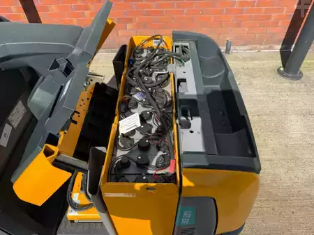 Préparateurs de commande horizontaux 2021  Jungheinrich ECE 220 100-66 (7)