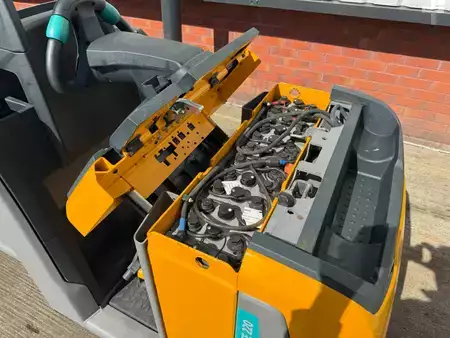 Préparateurs de commande horizontaux 2021  Jungheinrich ECE 220 100-66 (2)