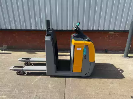 Préparateurs de commande horizontaux 2021  Jungheinrich ECE 220 100-66 (5)