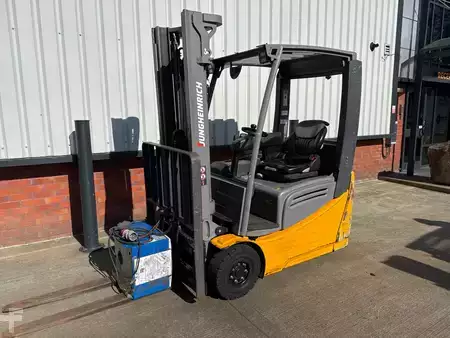 Eléctrica de 3 ruedas 2018  Jungheinrich EFG 216k SP GE 120-330 ZZ (1)
